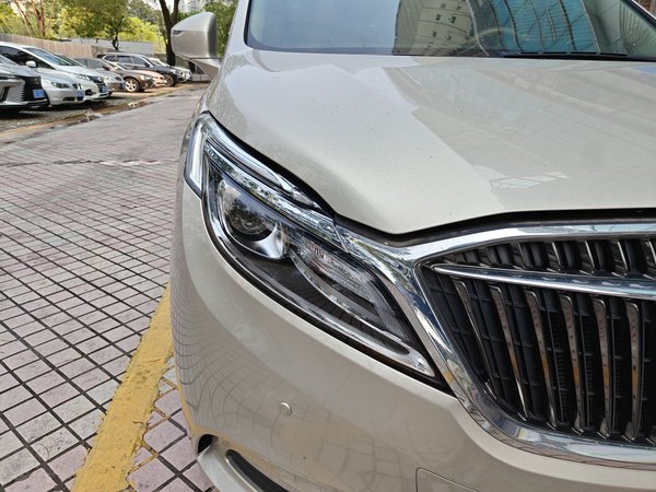 Buick GL8 2018, 34700 км, за 23459 USD