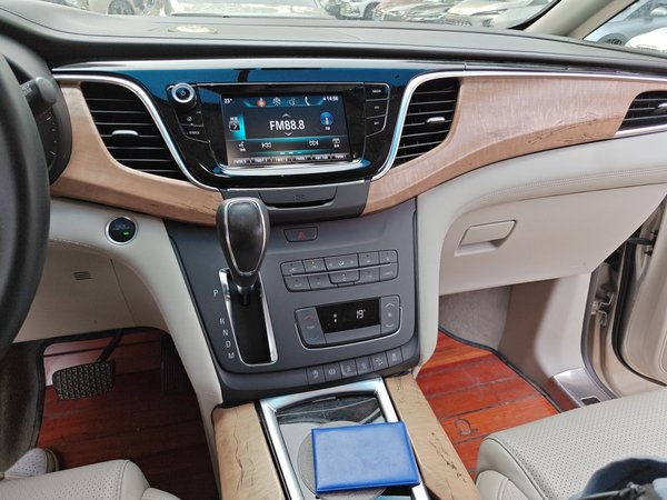 Buick GL8 2018, 34700 км, за 23459 USD - фото 11