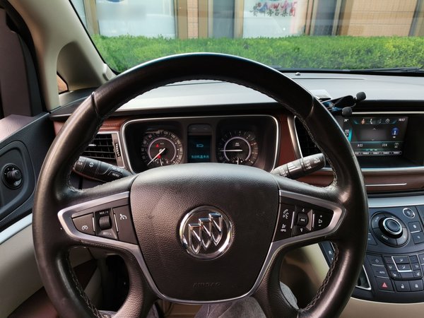 Buick GL8 2018, 90300 км, за 13079 USD - фото 11