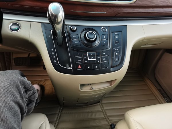 Buick GL8 2018, 90300 км, за 13079 USD - фото 15