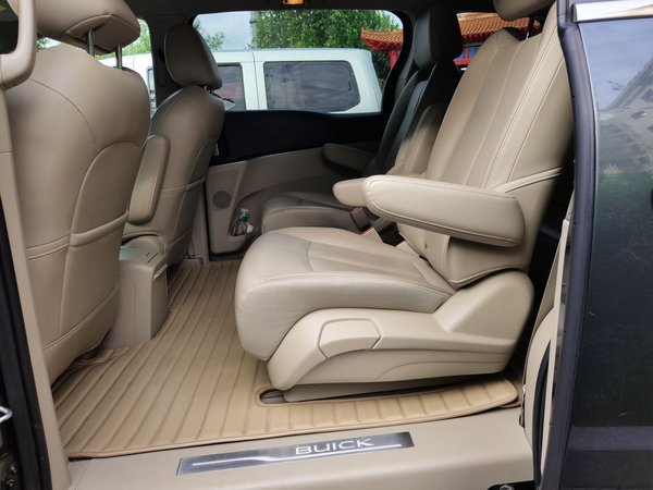 Buick GL8 2018, 90300 км, за 13079 USD - фото 18