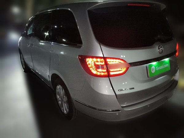 Buick GL8 2018, 110300 км, за 13780 USD