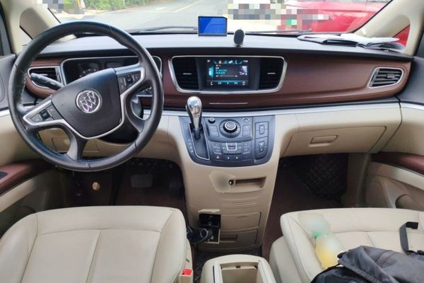 Buick GL8 2018, 56700 км, за 12959 USD - фото 10