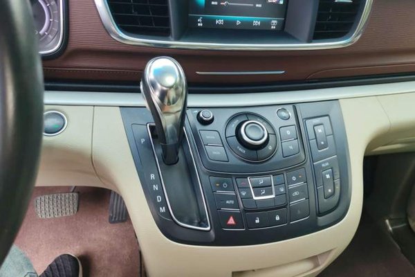 Buick GL8 2018, 56700 км, за 12959 USD - фото 15