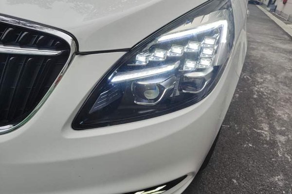 Buick GL8 2018, 57800 км, за 13633 USD - фото 9