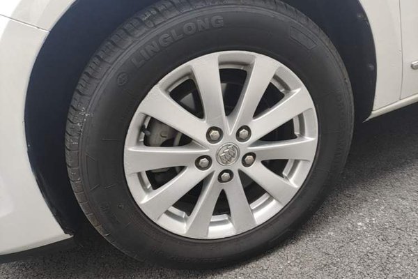 Buick GL8 2018, 57800 км, за 13633 USD - фото 8