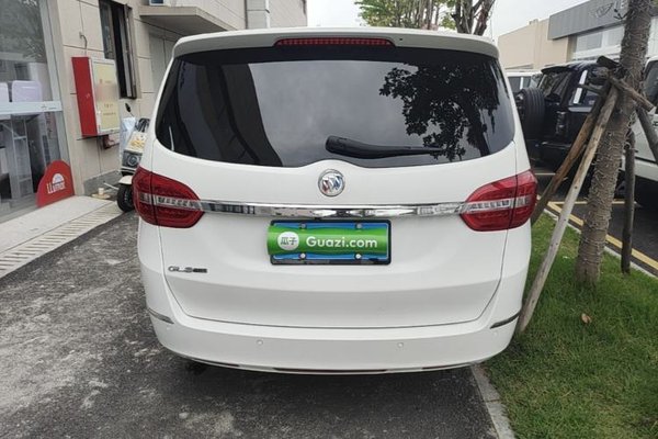 Buick GL8 2018, 57800 км, за 13633 USD
