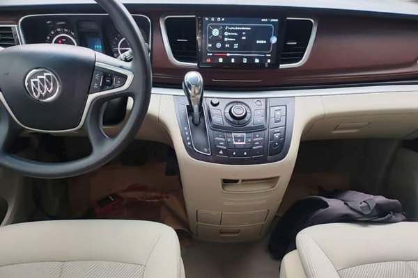 Buick GL8 2018, 78400 км, за 15383 USD - фото 1