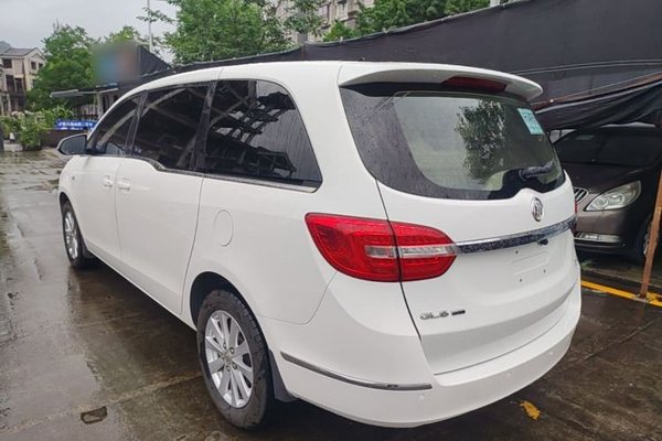 Buick GL8 2018, 78400 км, за 15383 USD - фото 15