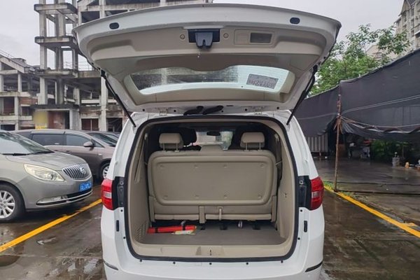 Buick GL8 2018, 78400 км, за 15383 USD - фото 7
