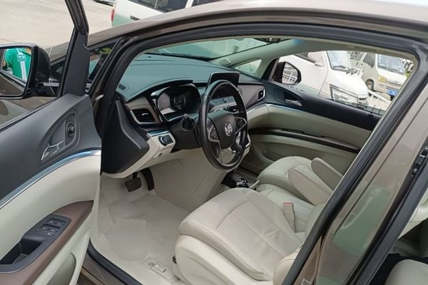Buick GL8 2020, 107300 км, за 16035 USD - фото 19