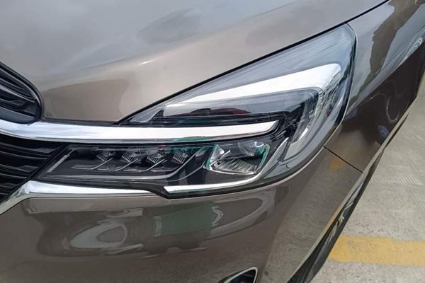 Buick GL8 2020, 107300 км, за 16035 USD - фото 10