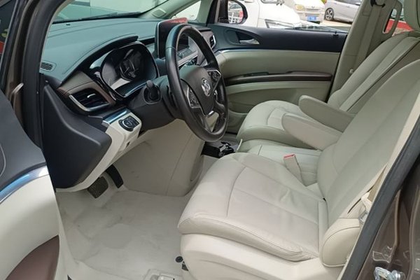 Buick GL8 2020, 107300 км, за 16035 USD - фото 18