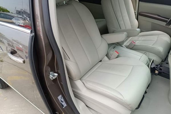 Buick GL8 2020, 107300 км, за 16035 USD - фото 23