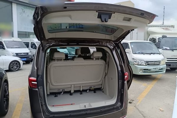 Buick GL8 2020, 107300 км, за 16035 USD - фото 22