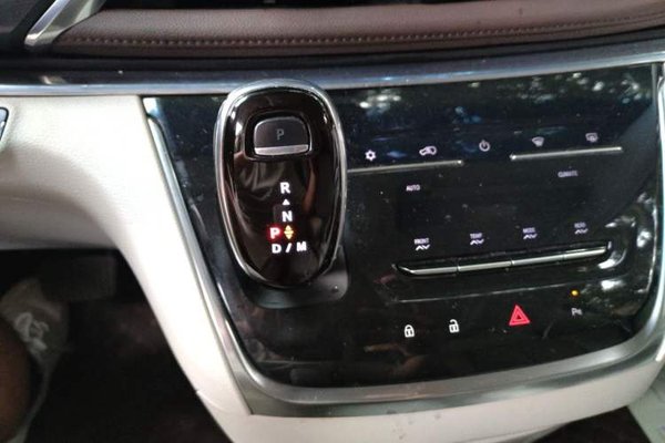Buick GL8 2020, 142300 км, за 14417 USD - фото 14