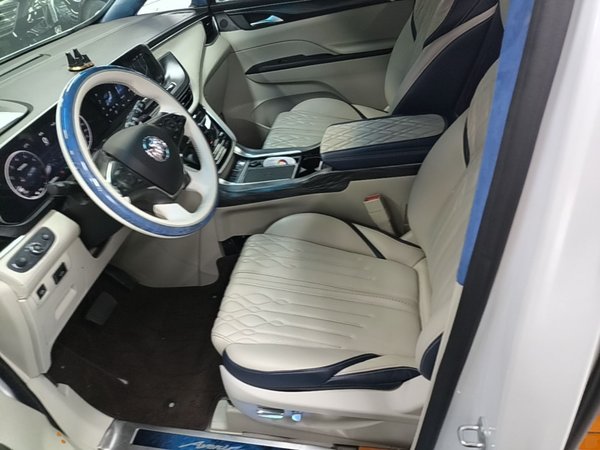 Buick GL8 2021, 83600 км, за 26490 USD - фото 18