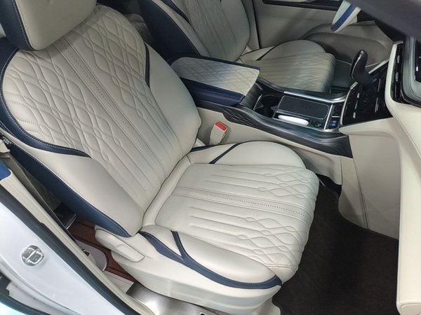 Buick GL8 2021, 83600 км, за 26490 USD - фото 23