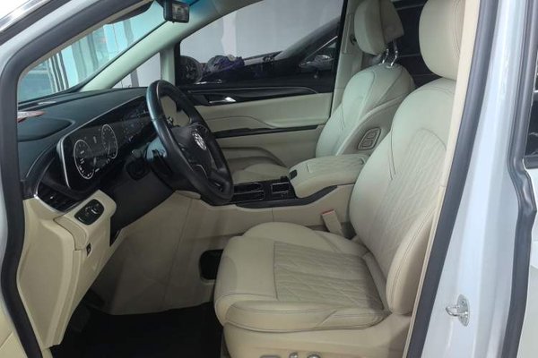 Buick GL8 2022, 49100 км, за 34174 USD - фото 15