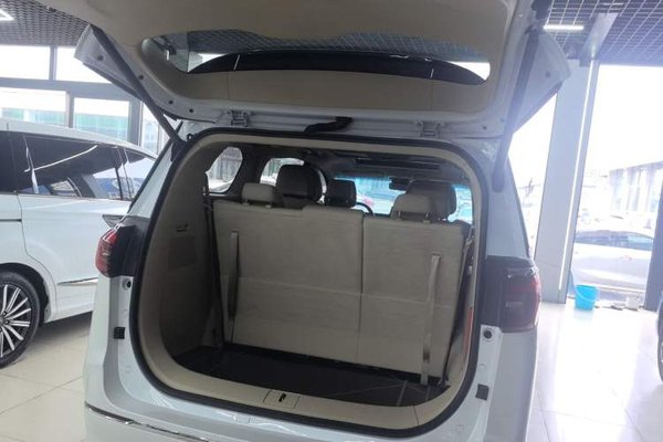 Buick GL8 2022, 49100 км, за 34174 USD - фото 13
