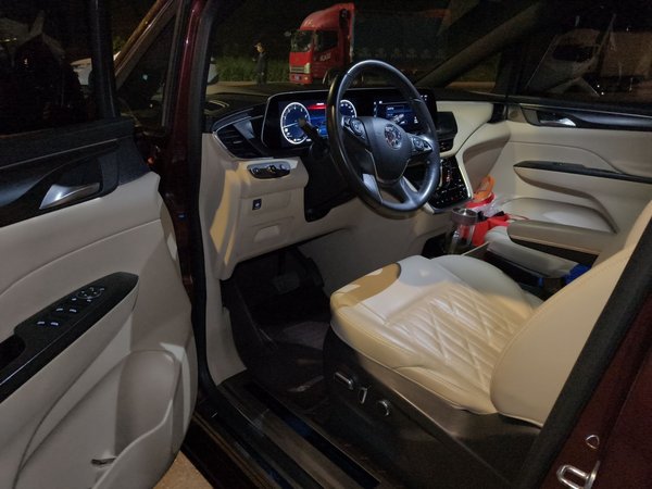 Buick GL8 2023, 117000 км, за 27826 USD - фото 11