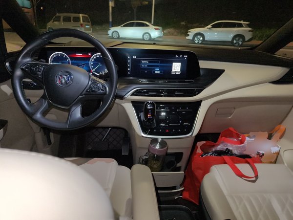 Buick GL8 2023, 117000 км, за 27826 USD - фото 9