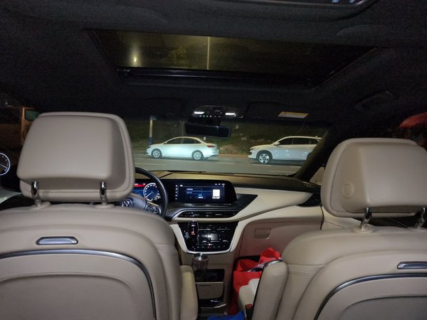 Buick GL8 2023, 117000 км, за 27826 USD - фото 18