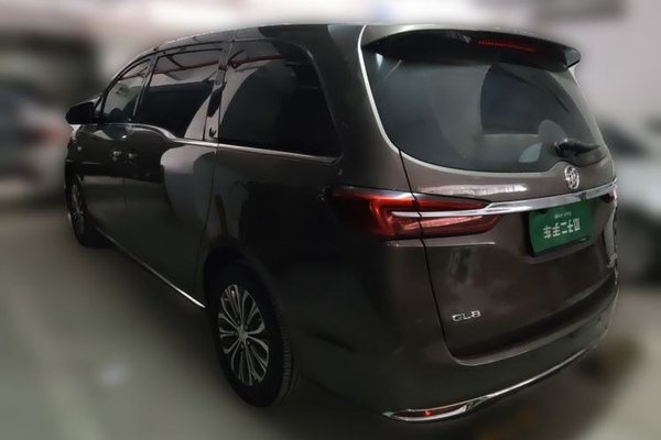 Buick GL8 2023, 13600 км, за 23560 USD