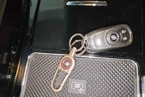Buick GL8 2023, 13600 км, за 23560 USD - фото 9
