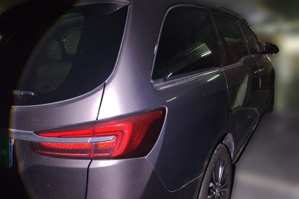 Buick GL8 2023, 24500 км, за 24474 USD - фото 6