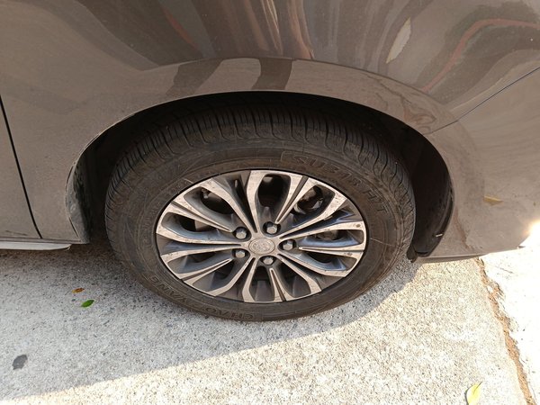 Buick GL8 2023, 83800 км, за 22041 USD - фото 8