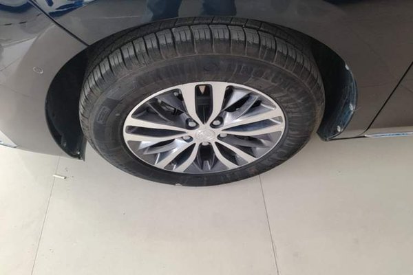 Buick GL8 2023, 34800 км, за 30605 USD - фото 10