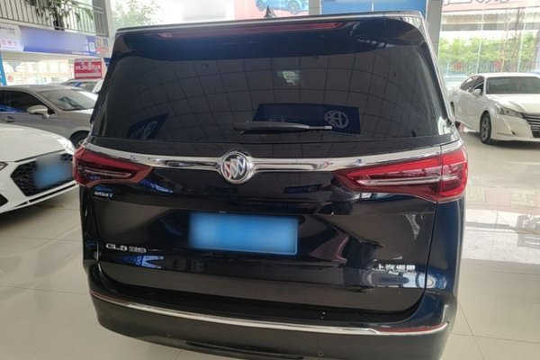 Buick GL8 2023, 34800 км, за 30605 USD