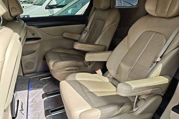 Buick GL8 2023, 117899 км, за 27735 USD - фото 20