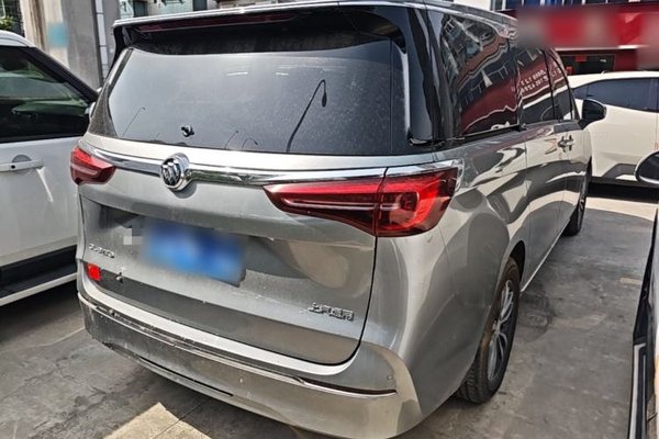 Buick GL8 2023, 117899 км, за 27735 USD - фото 6