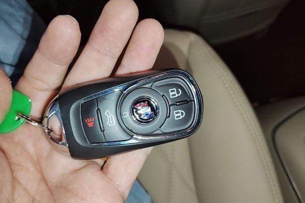 Buick GL8 2023, 33200 км, за 26018 USD - фото 23
