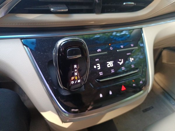 Buick GL8 2023, 33500 км, за 24834 USD - фото 15
