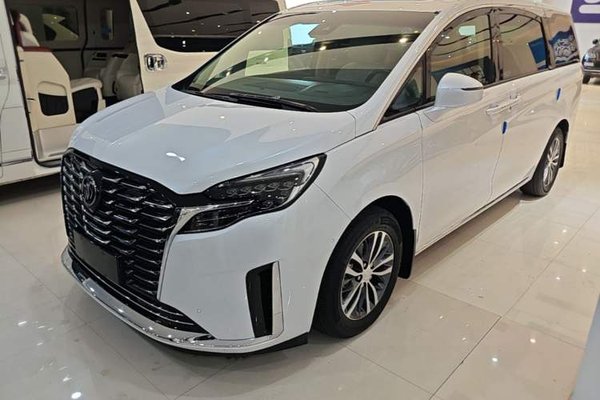 Buick GL8 · 2023 год
