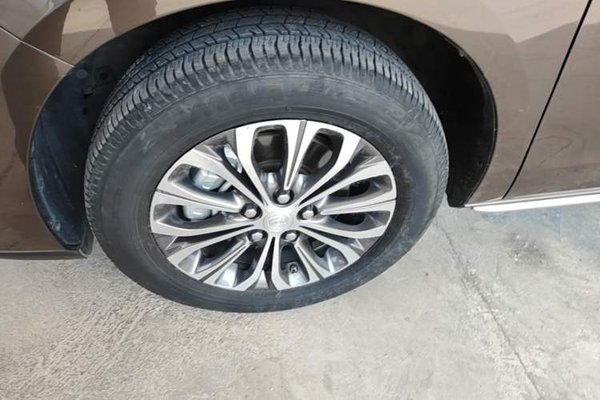 Buick GL8 2023, 37100 км, за 23267 USD - фото 15