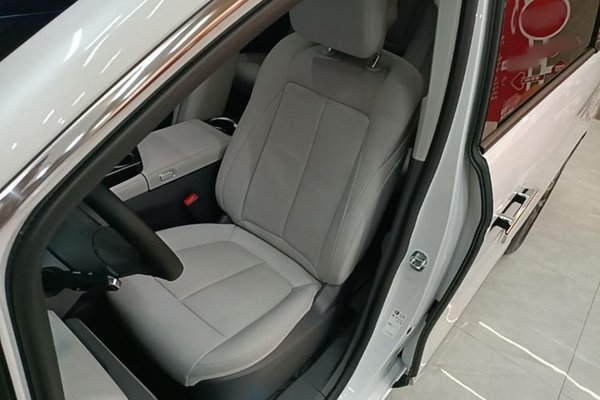 Buick GL8 2025, 32800 км, за 41786 USD - фото 22