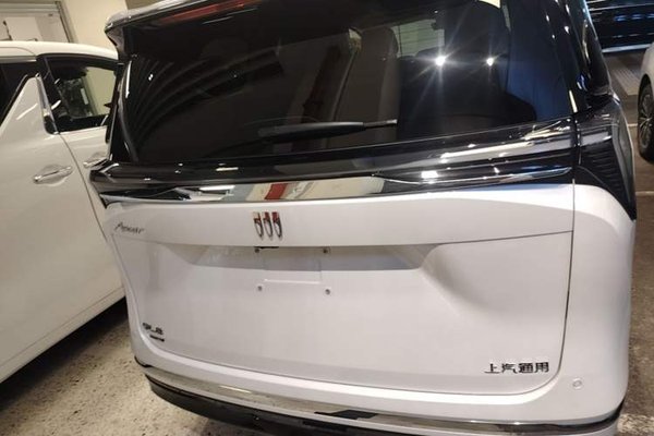Buick GL8 2025, 34400 км, за 42168 USD - фото 8