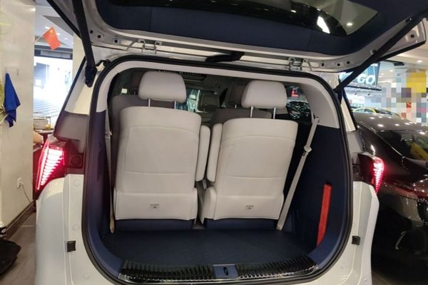 Buick GL8 New Energy 2024, 39300 км, за 42280 USD - фото 22
