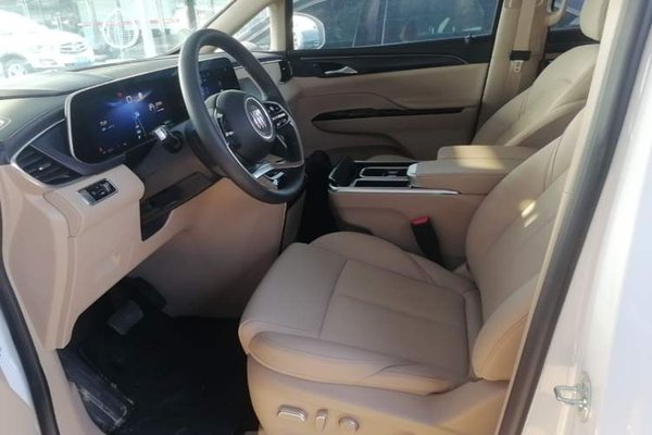 Buick GL8 New Energy 2025, 8600 км, за 35685 USD - фото 22