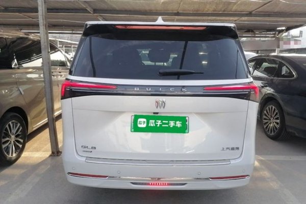 Buick GL8 New Energy 2025, 8600 км, за 35685 USD