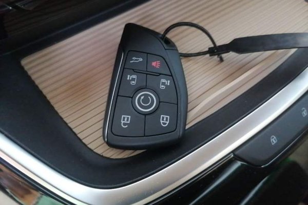 Buick GL8 New Energy 2025, 8600 км, за 35685 USD - фото 29