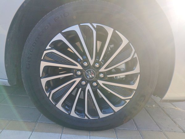 Buick GL8 2025, 10100 км, за 34425 USD - фото 8