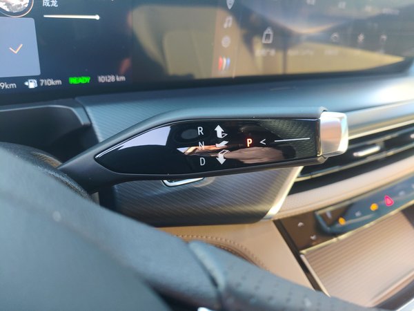 Buick GL8 2025, 10100 км, за 34425 USD - фото 15