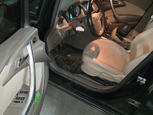 Buick GT 2013, 114000 км, за 2550 USD - фото 17
