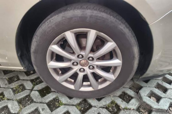 Buick GT 2013, 148700 км, за 2314 USD - фото 8