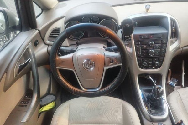 Buick GT 2013, 148700 км, за 2314 USD - фото 10